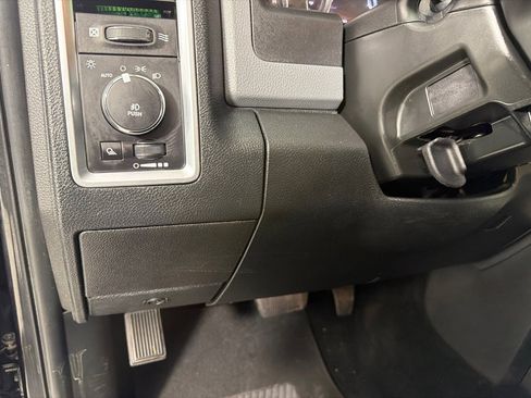 Used 2017 RAM 1500 Big Horn AWD/4WD image 11
