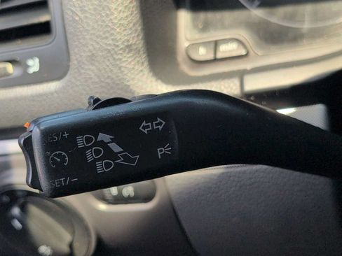 Used 2009 Volkswagen Jetta S FWD image 22