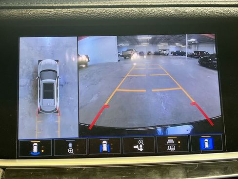 Used 2023 Cadillac XT5 Premium Luxury w/ Technology Package AWD/4WD image 14