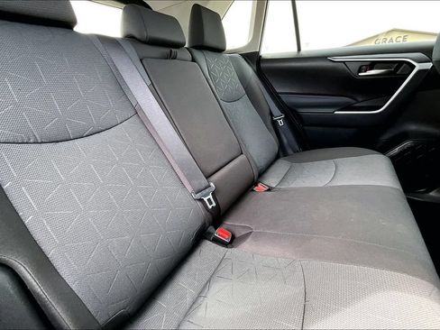 Used 2024 Toyota RAV4 XLE FWD image 26