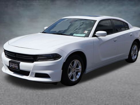 Used 2020 Dodge Charger SXT w/ Leather Interior Group RWD image 25