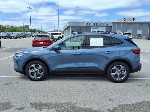 Certified 2025 Ford Escape ST-Line Select w/ Tech Pack #1 AWD/4WD image 2