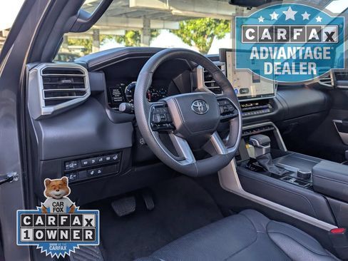 Used 2024 Toyota Sequoia Platinum AWD/4WD image 4