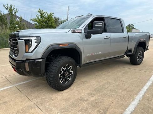Used 2024 GMC Sierra 2500 AT4X AWD/4WD image 3