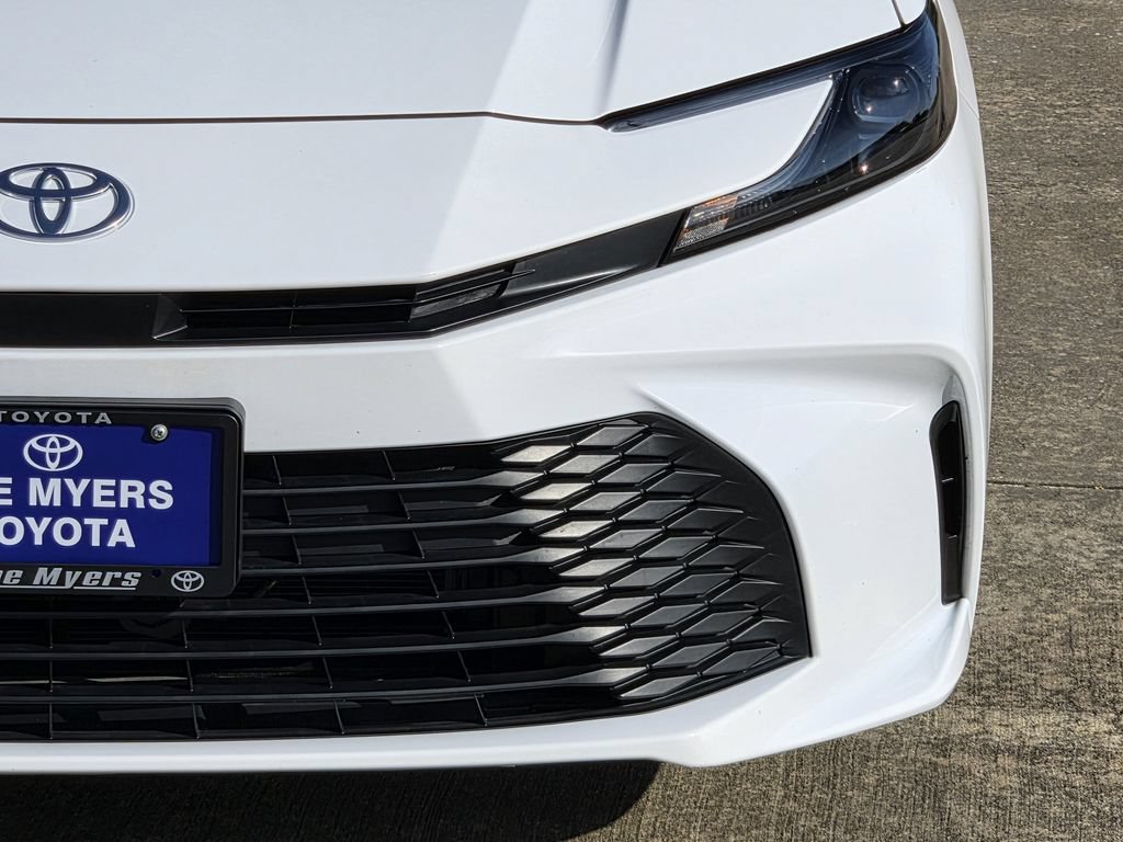 Used 2026 Toyota Camry LE FWD image 4
