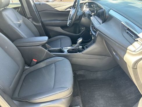 Used 2025 Buick Encore GX Preferred w/ Comfort Package FWD image 12