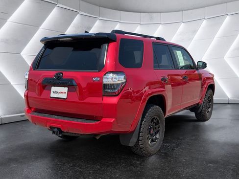 Used 2021 Toyota 4Runner Venture w/ Moonroof Package AWD/4WD image 4