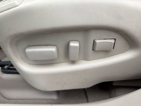 Used 2011 Cadillac SRX Luxury FWD image 14