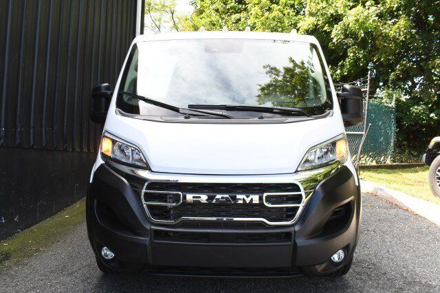 Used 2025 RAM ProMaster 2500 w/ U-Haul Equipment Group FWD image 2