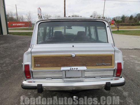 Used 1989 Jeep Grand Wagoneer AWD/4WD image 5
