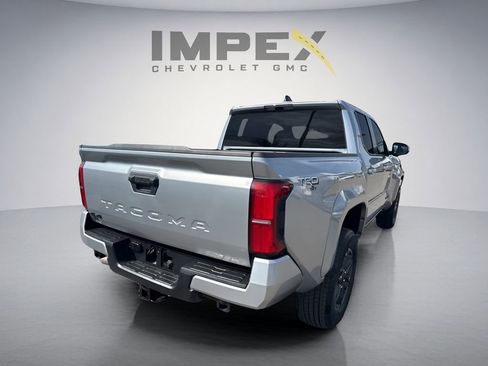 Used 2025 Toyota Tacoma TRD Sport AWD/4WD image 5