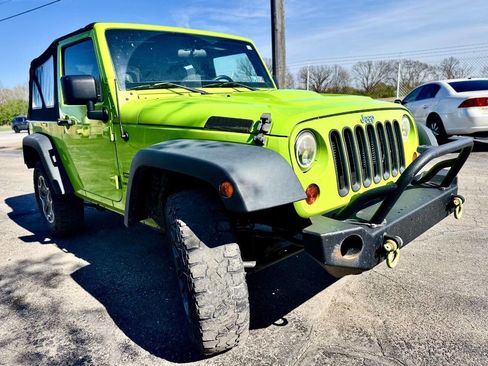 Used 2012 Jeep Wrangler Sport w/ Connectivity Group image 7