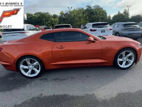 Used 2023 Chevrolet Camaro LT w/ Technology Package RWD image 9