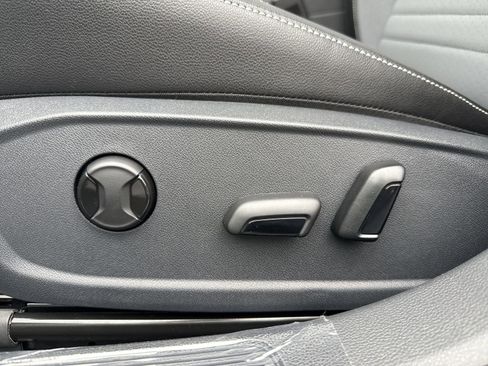 New 2026 Volkswagen Jetta SE image 13