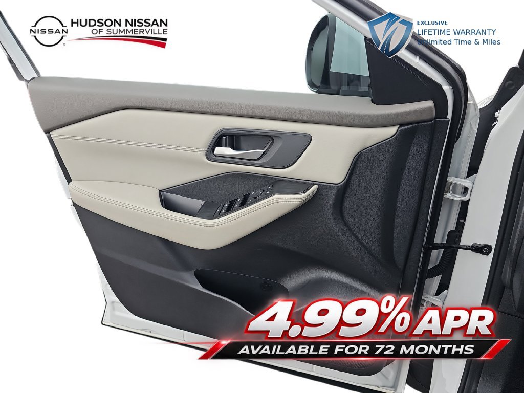 Used 2025 Nissan Rogue SV w/ SV Premium Package FWD image 27