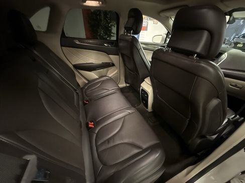 Used 2018 Lincoln MKC Reserve FWD image 25