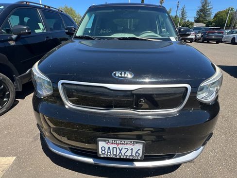 Used 2017 Kia Soul EV FWD image 2