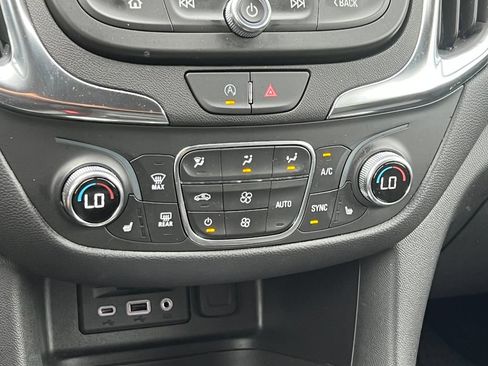 Used 2024 Chevrolet Equinox LT AWD/4WD image 29