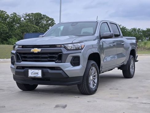 New 2026 Chevrolet Colorado LT image 3