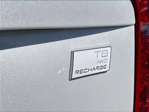Used 2022 Volvo XC90 T8 Inscription Expression w/ Advanced Package AWD/4WD image 11