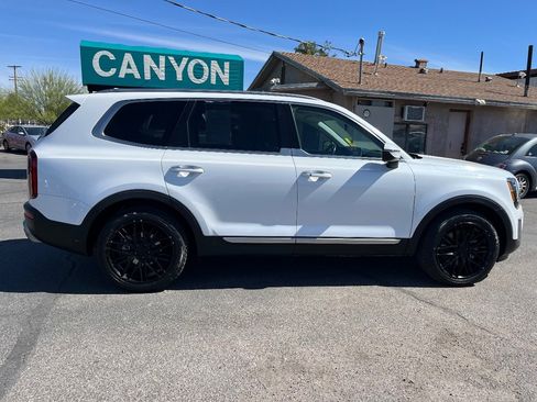 Used 2020 Kia Telluride S w/ S 8 Passenger Seating Package FWD image 3