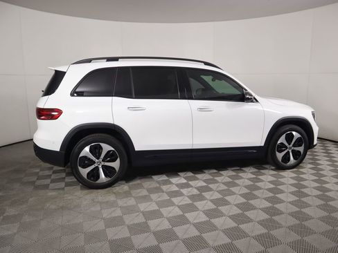 New 2026 Mercedes-Benz GLB 250 image 4