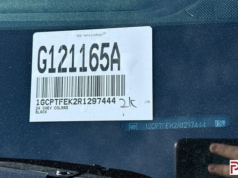 Certified 2024 Chevrolet Colorado ZR2 w/ Technology Package image 35