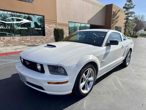 Used 2008 Ford Mustang GT Premium image 4