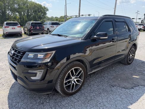 Used 2016 Ford Explorer Sport w/ Equipment Group 401A AWD/4WD image 6