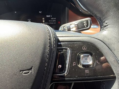 Used 2020 Lincoln Aviator Reserve w/ Equipment Group 201A AWD/4WD image 18