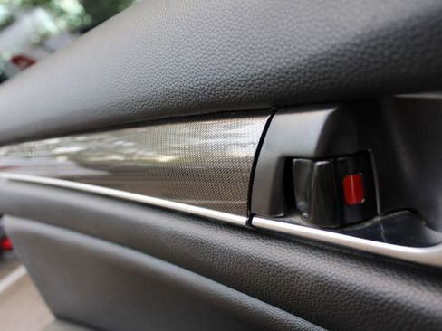 Used 2019 Honda Accord Sport image 35