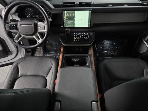 Used 2024 Land Rover Defender 130 S AWD/4WD image 4