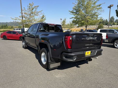 Used 2024 GMC Sierra 3500 Denali Ultimate AWD/4WD image 7