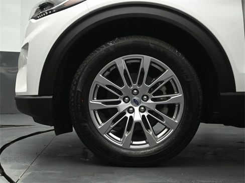 Certified 2025 Ford Explorer Active w/ Active Comfort Package image 37