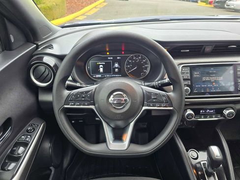 Used 2020 Nissan Kicks SV image 20
