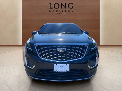 Used 2025 Cadillac XT5 Premium Luxury w/ Technology Package AWD/4WD image 8