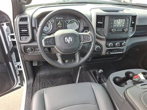 Used 2024 RAM 2500 Tradesman w/ Chrome Appearance Group image 11