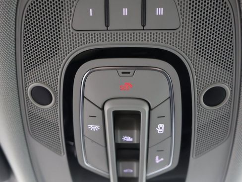 Used 2018 Audi Q5 2.0T Premium Plus w/ Premium Plus Package image 9