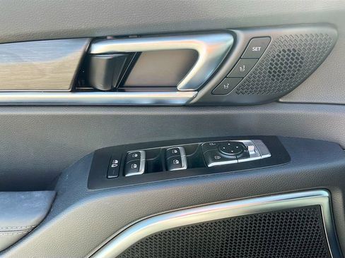 Used 2025 Kia Telluride SX Prestige X-Pro AWD/4WD image 18