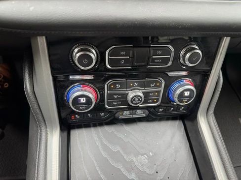 Used 2023 GMC Yukon Denali image 31
