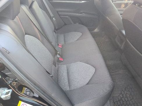 Used 2018 Toyota Camry LE w/ Moonroof Package image 15