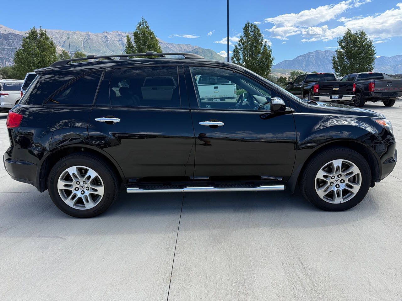 Used 2007 Acura MDX w/ Tech & Entertainment Pkg AWD/4WD image 2