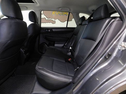 Used 2018 Subaru Outback 2.5i Limited image 71