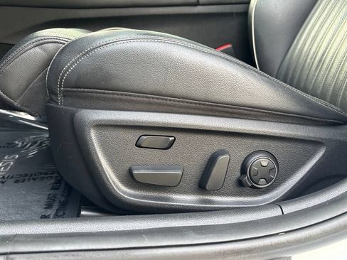 Used 2020 Genesis G70 3.3T w/ Elite Package AWD/4WD image 14