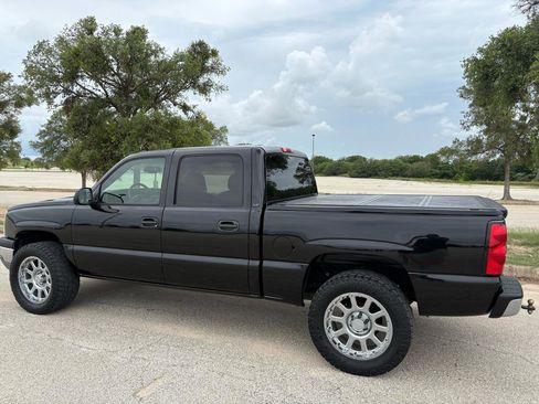 Used 2005 Chevrolet Silverado 1500 LS w/ Safe And Sound Package RWD image 3