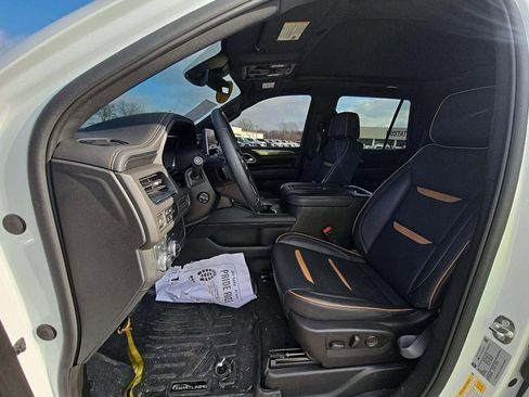 Used 2023 GMC Yukon AT4 w/ LPO, Floor Liner Package image 5