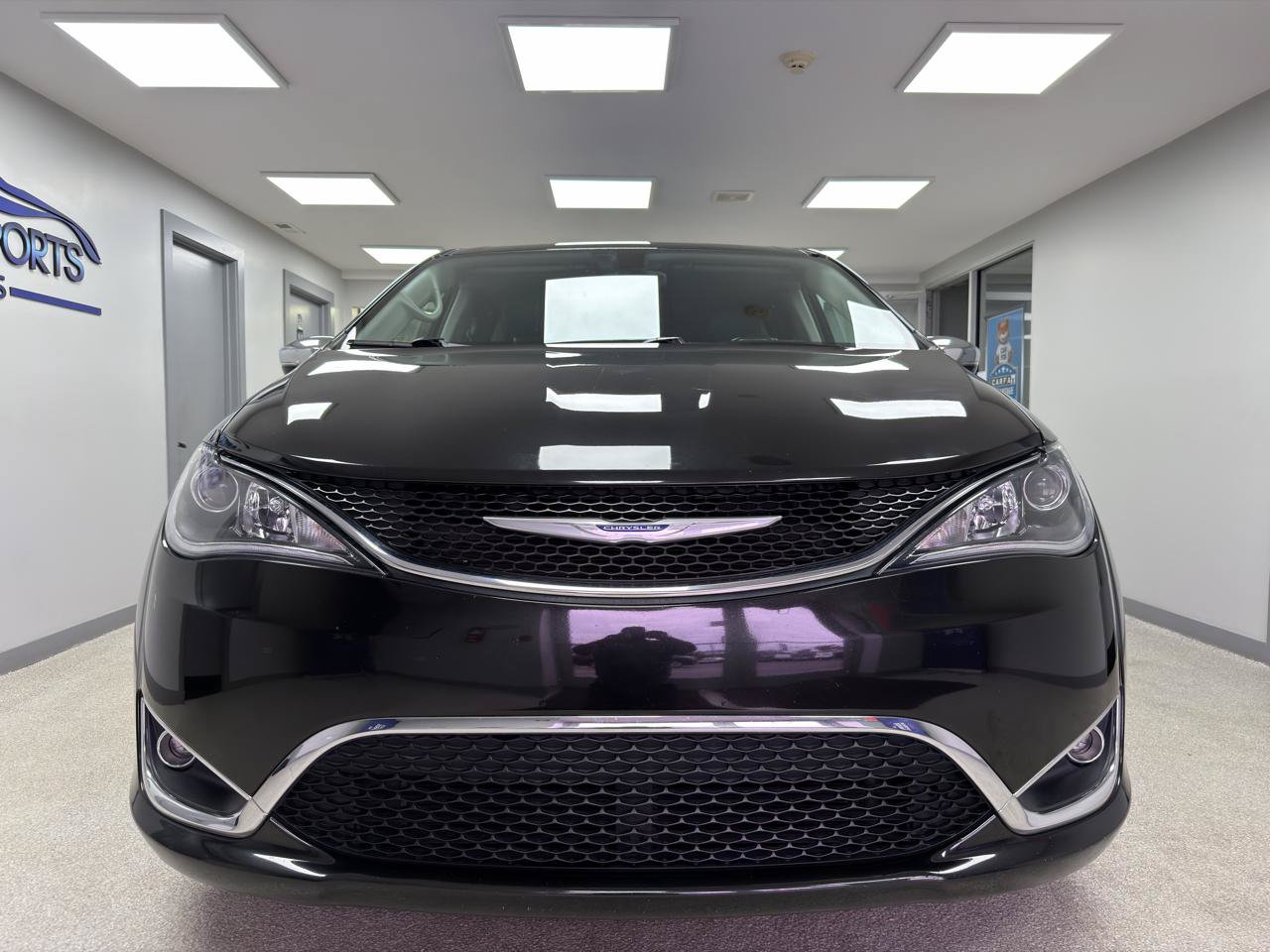 Used 2019 Chrysler Pacifica Limited FWD image 6