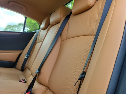 Certified 2024 Lexus ES 350 w/ Premium Package FWD image 11
