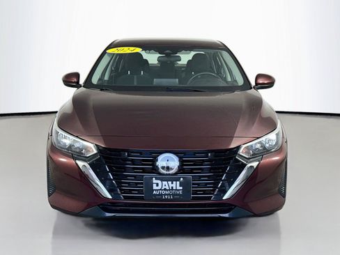 Used 2024 Nissan Sentra SV FWD image 3