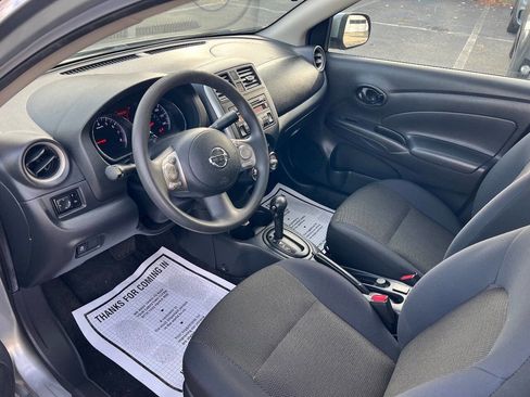 Used 2012 Nissan Versa SV w/ Convenience Pkg image 12